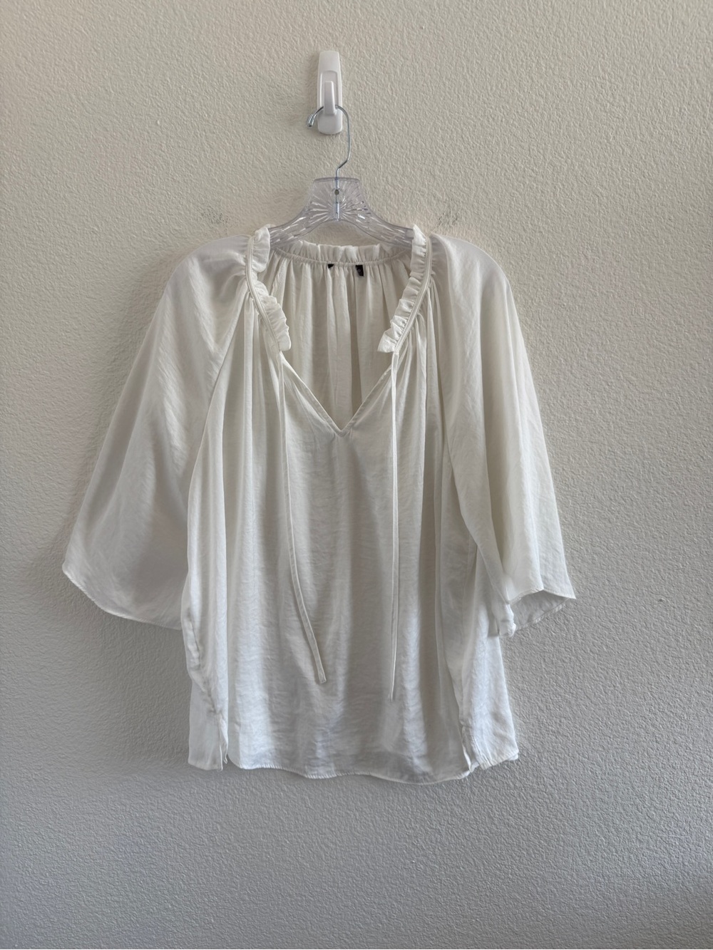 White‎ Ruffle V-Neck Tie Women's Short Sleeved  Peasant Satin Feel Blouse